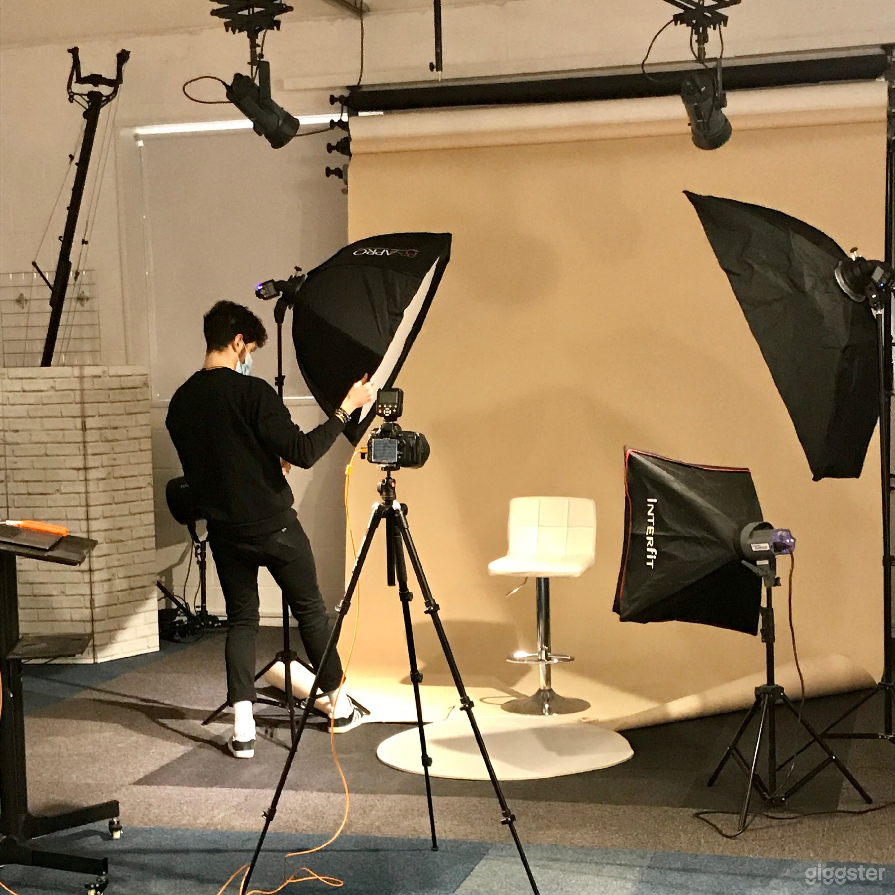 Fixed and Flash available