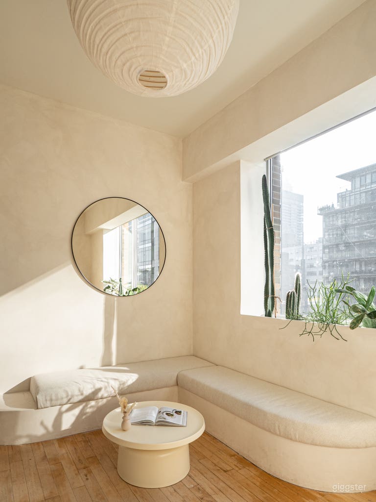  Modern Minimalist Wellness Space w/ Natural Light 