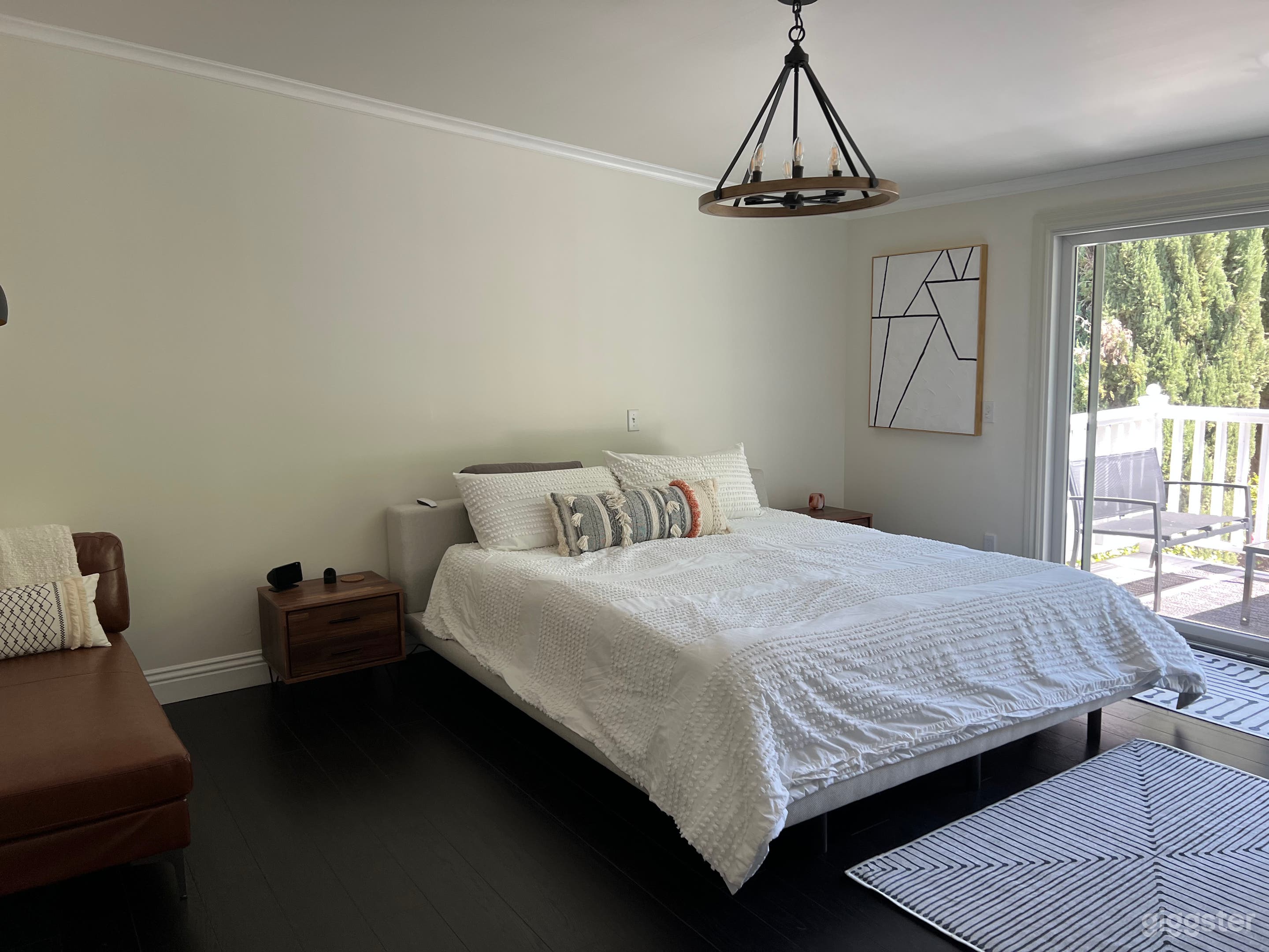 Suburban house on the golf course, large backyard  Photo 4