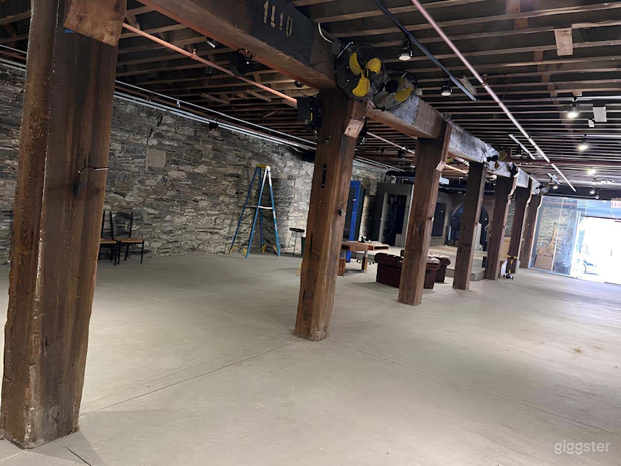 Creative Studio Set Arena (Buyout) Photo 3