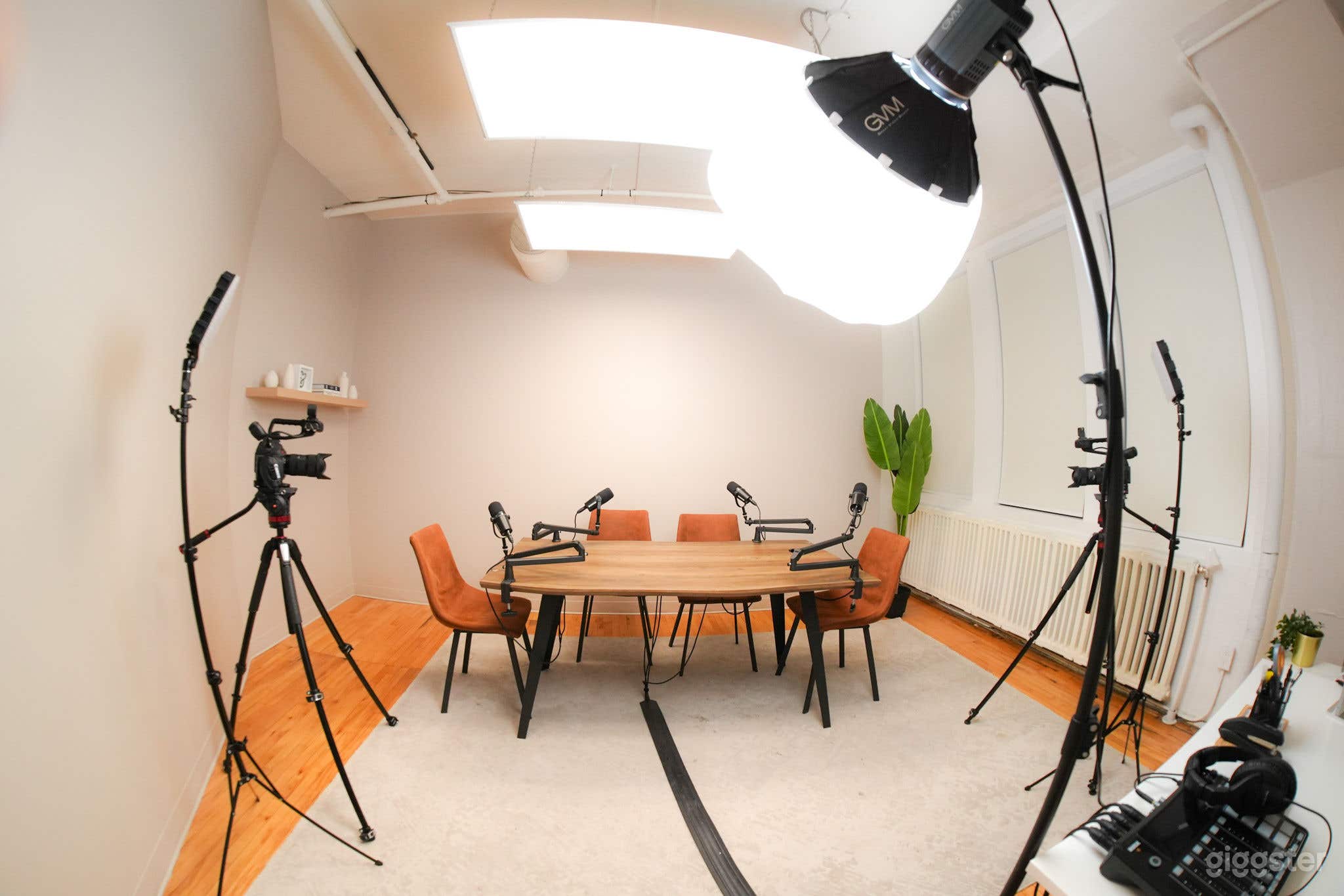 PODCAST STUDIO Photo 4