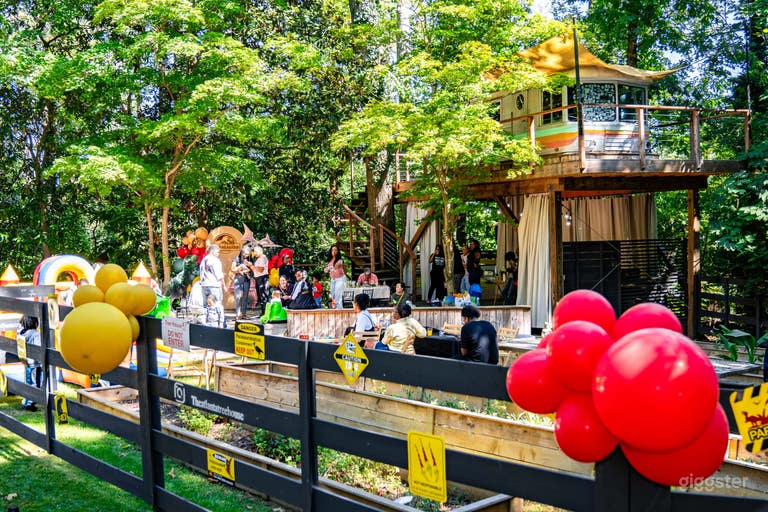  The Atlanta Treehouse Escape – Unique Treehouse Event Venue 