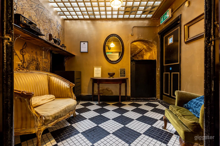  Speakeasy Cocktail Bar for Private Events & Filming 