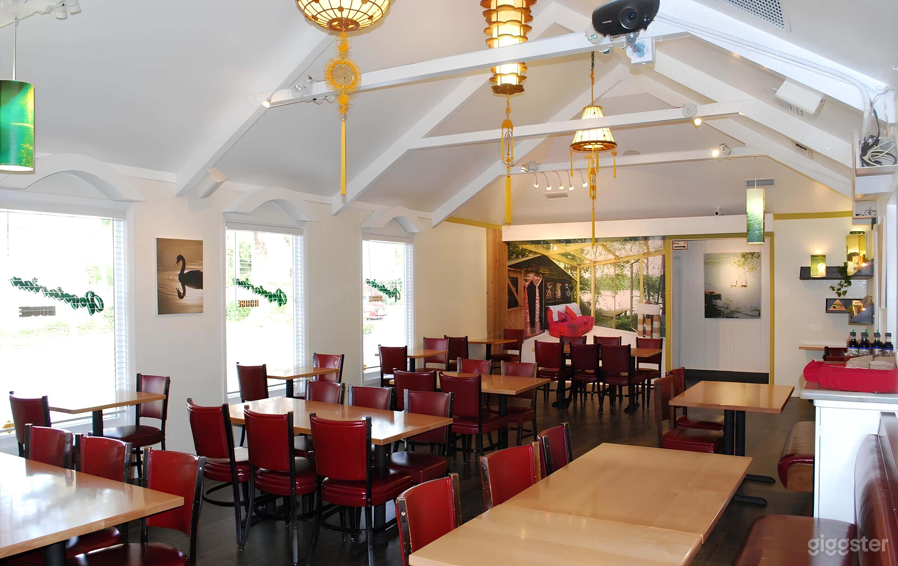 Private Vegan  Dining Room Photo 2