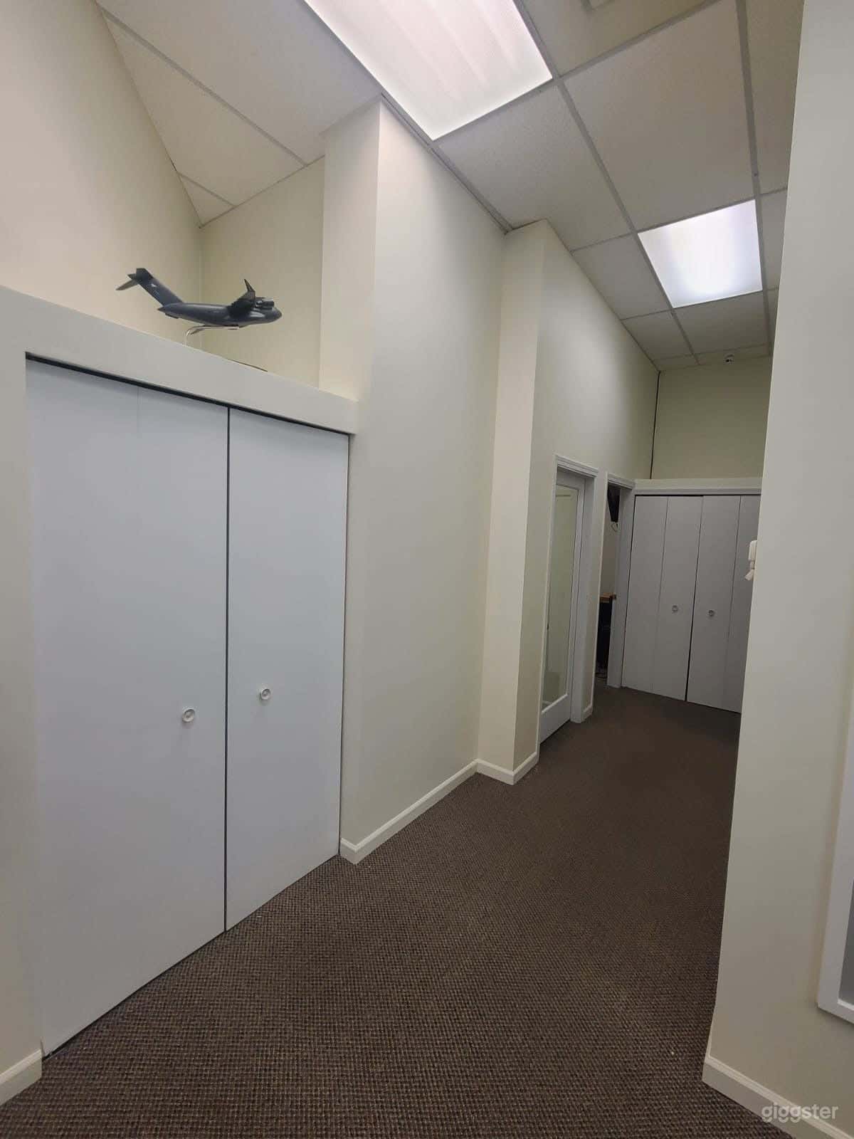 Professional Building in White Rock Photo 3