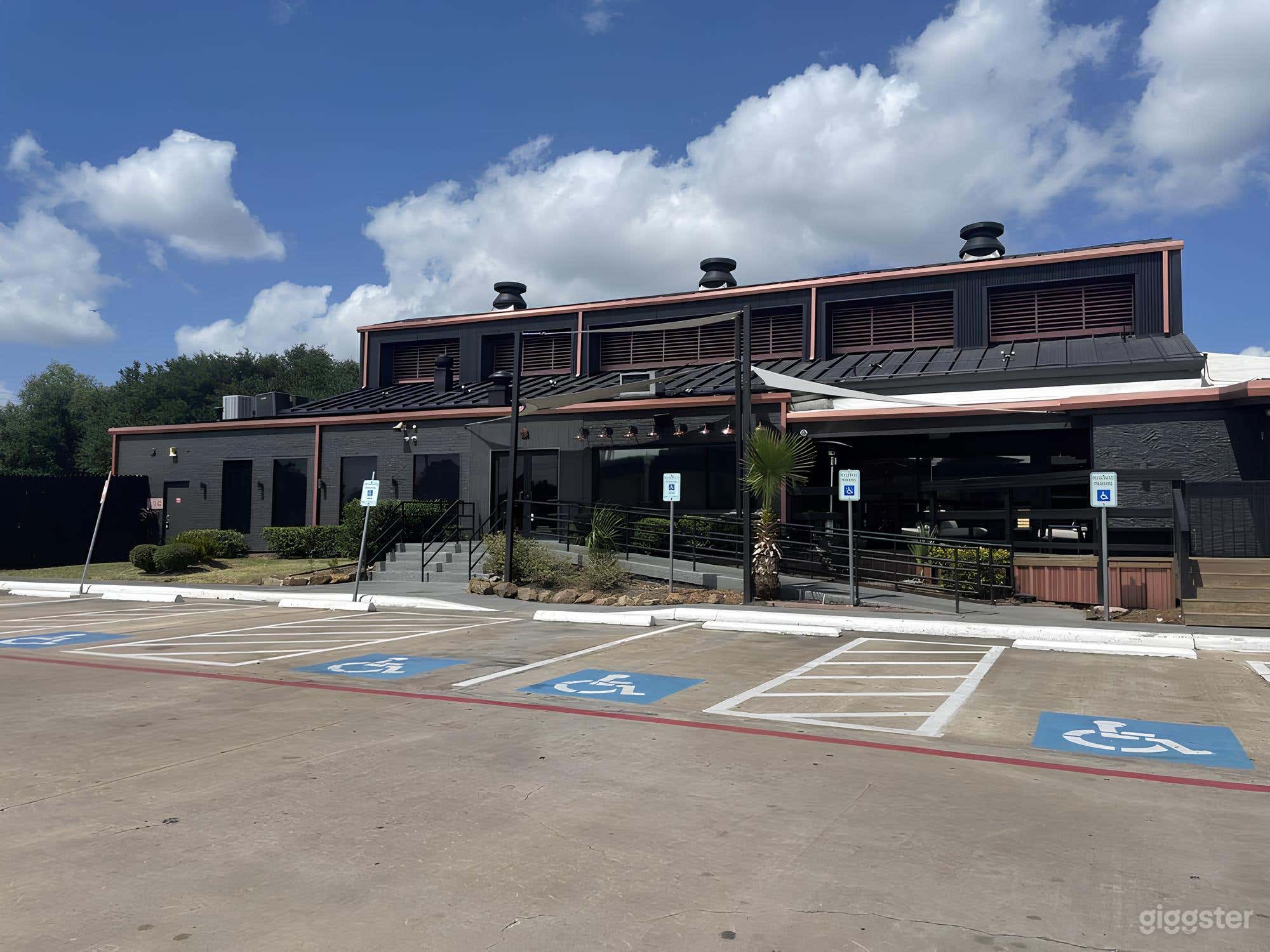 Southern Restaurant/Bar with Patio (Buyout) Photo 1