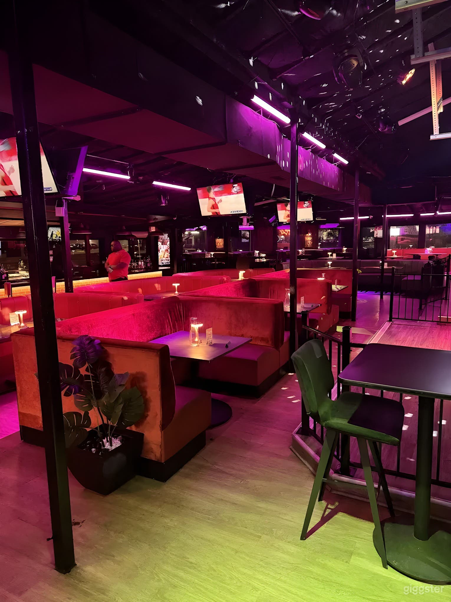 Southern Restaurant/Bar with Patio (Buyout) Photo 4