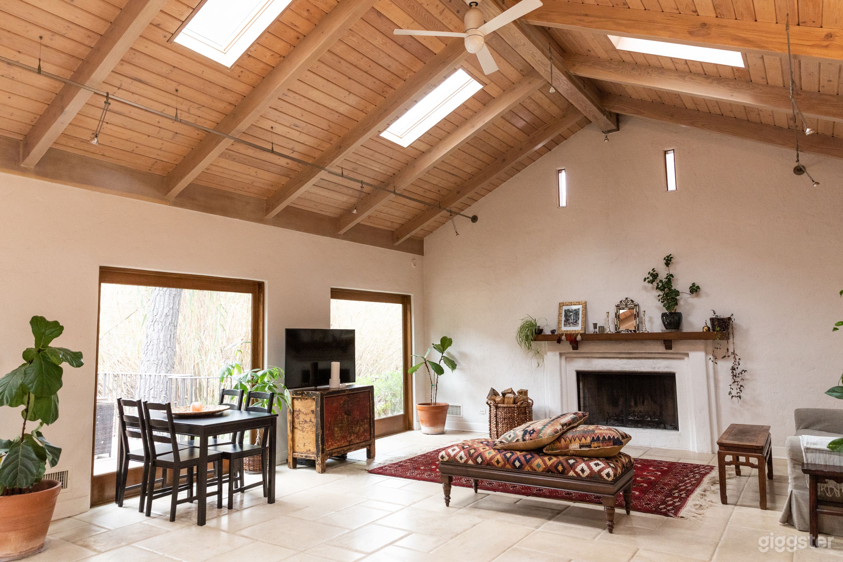 Topanga Canyon Sanctuary: Creative Dream Set Photo 1