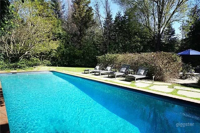 Mesmerizing Pool, Gazebo, and Manicured Oasis Photo 3