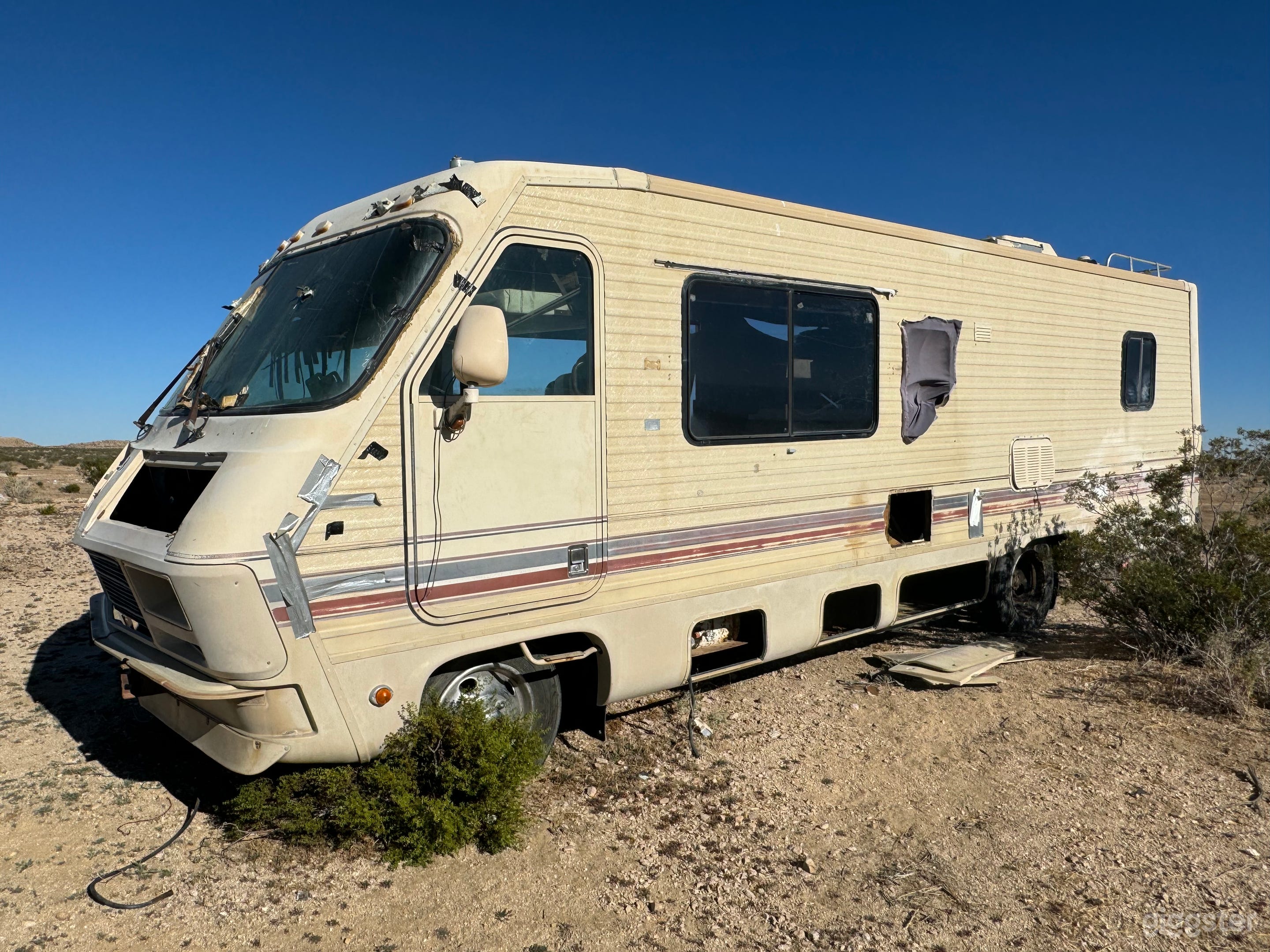 Desert Horror Trailer Lancaster 40 acres Photo 3
