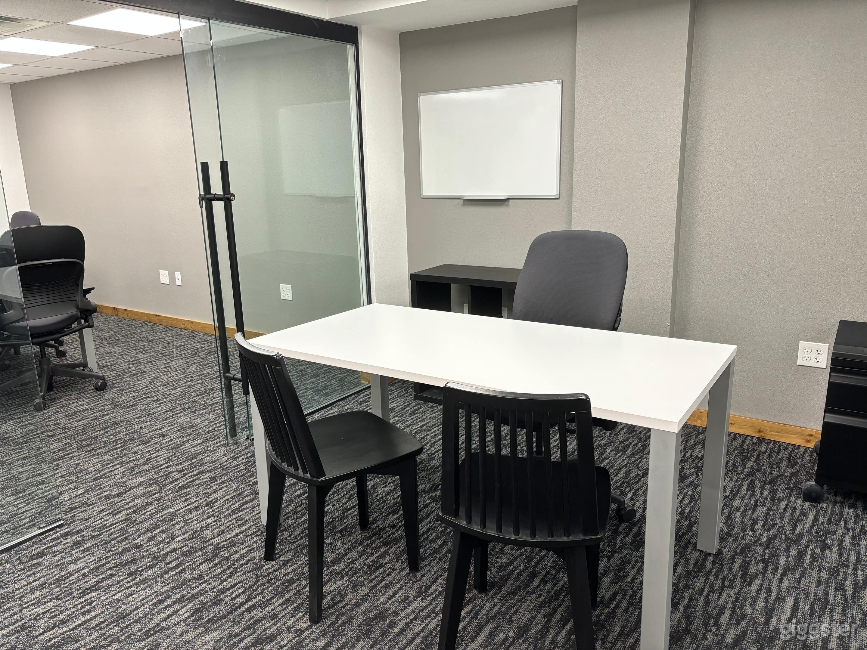 Large Team Day Office Photo 2