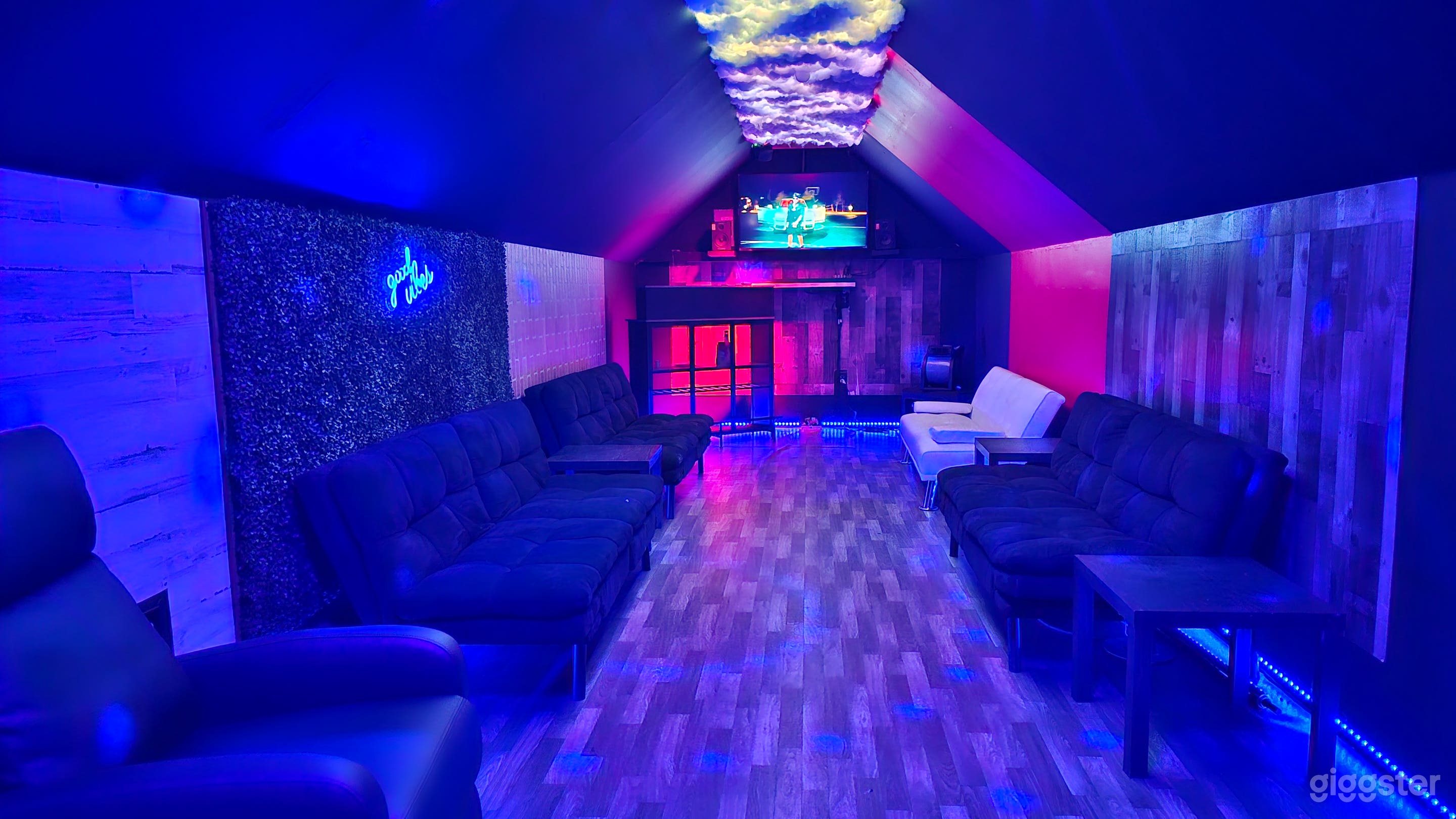 Our on site Sky Box Lounge, perfect for private parties and overlooking outside events. Holds up to 20 people. 