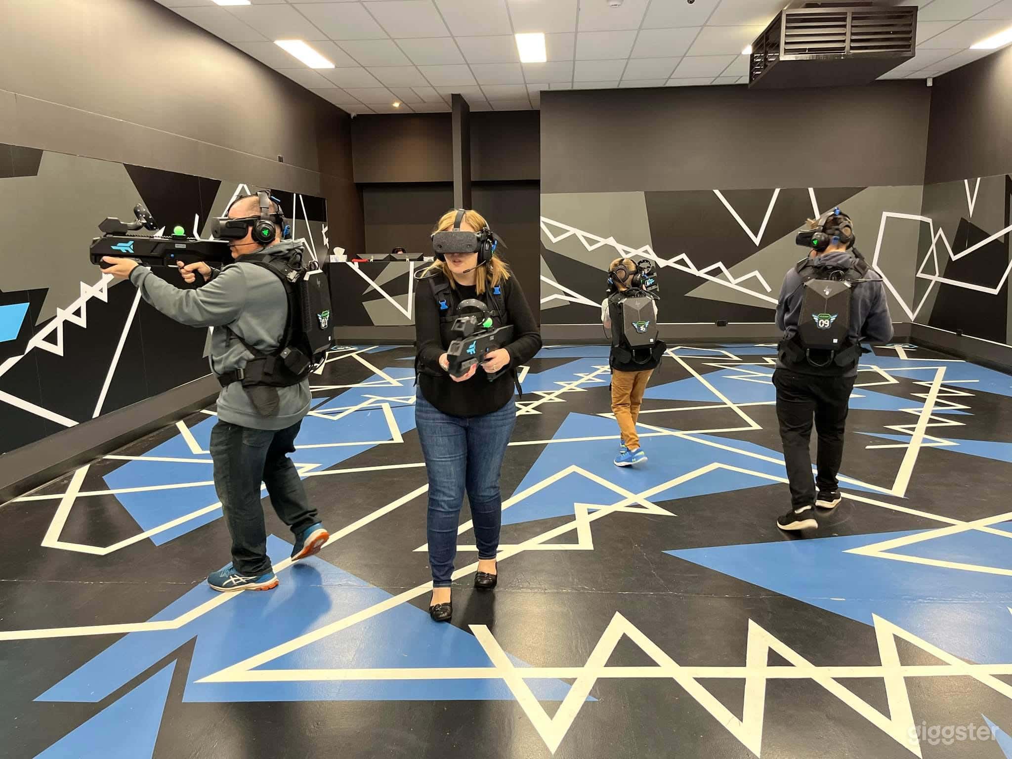 VR Game Arena + Virtual Bar Photo 2