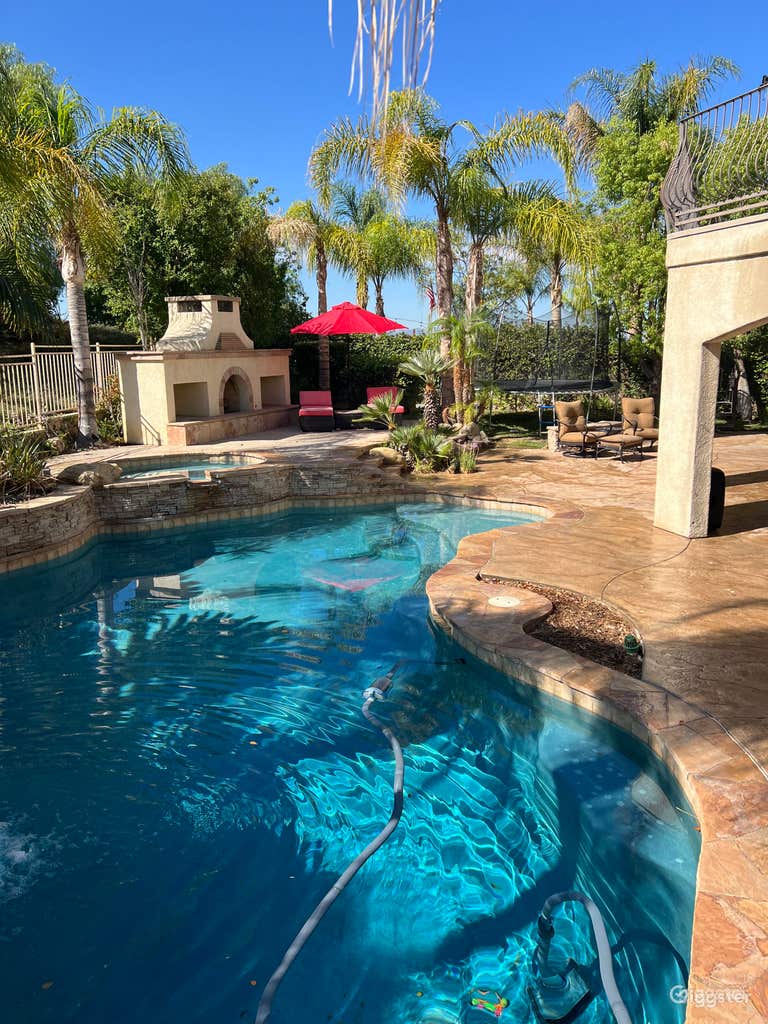  Backyard Pool Oasis  