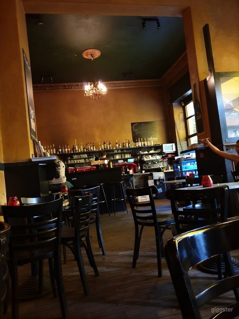  Vintage European Bistro with Art Deco Ambiance 