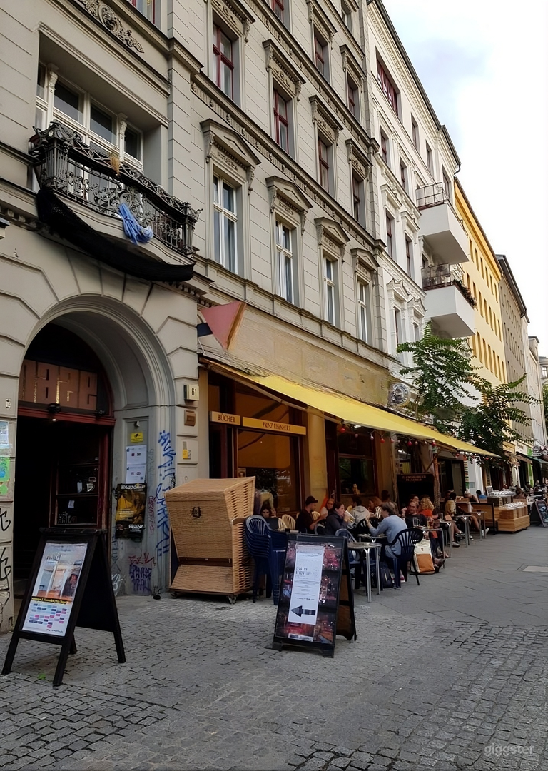  Vintage European Bistro with Art Deco Ambiance 