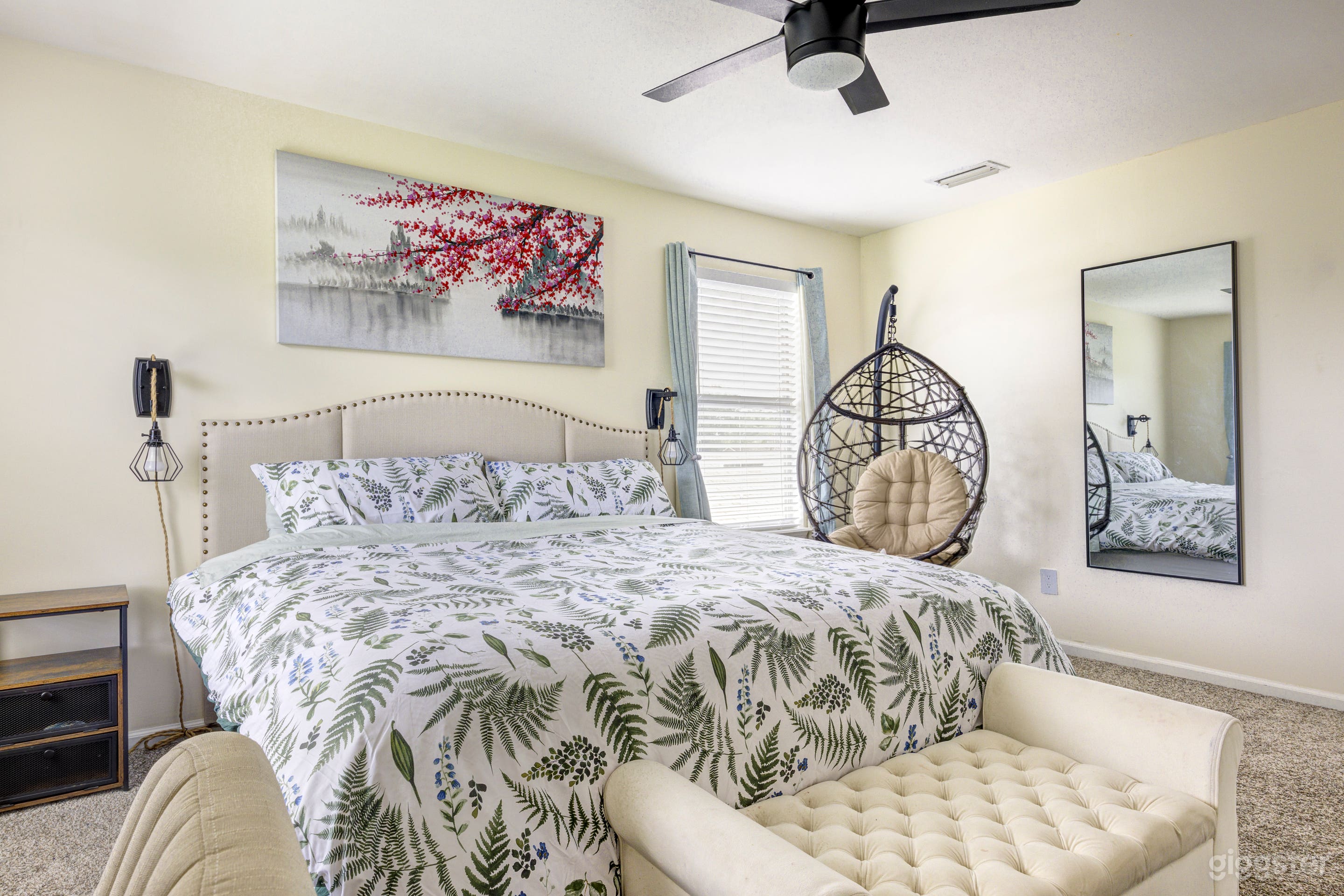 Includes a king size bed, smart TV with streaming services, and workspace!