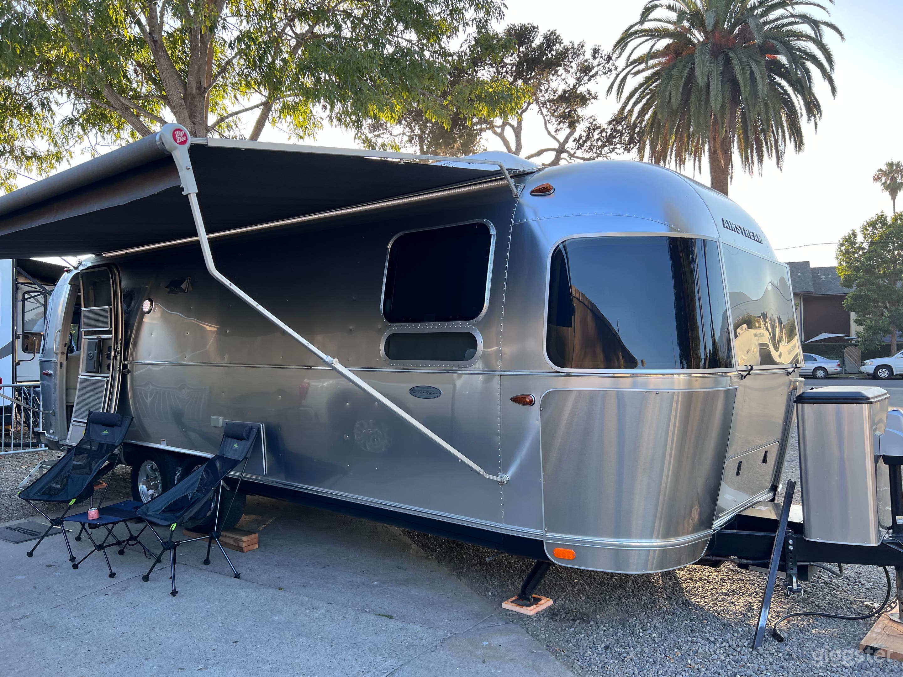 Beautiful 2018 Flying Cloud Airstream Photo 3
