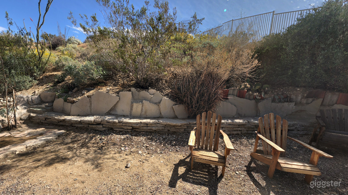 Quiet and Relaxing Garden in California Photo 4