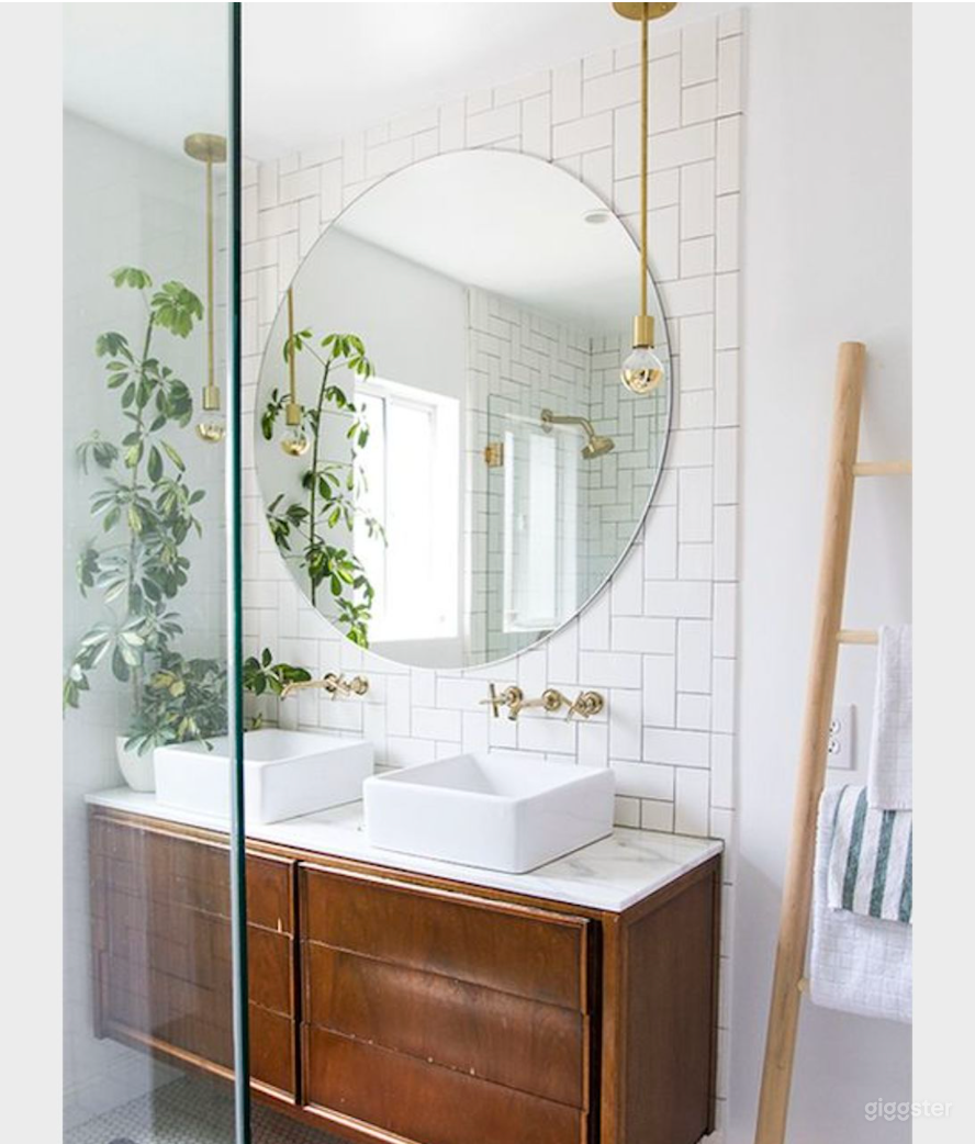 Designer Styled Bungalow Photo 4