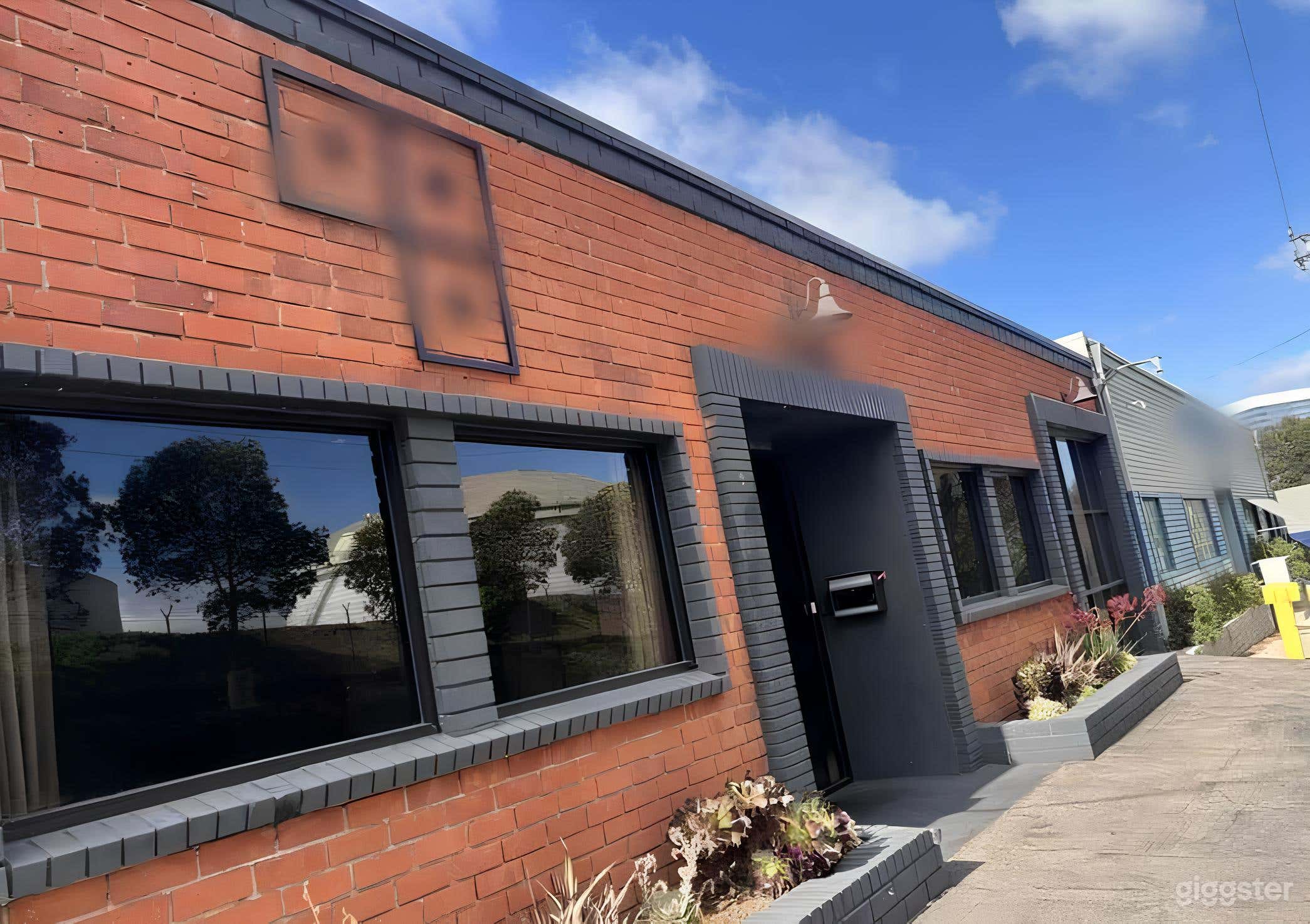 Charming, Adaptable Event and Production Space Photo 1