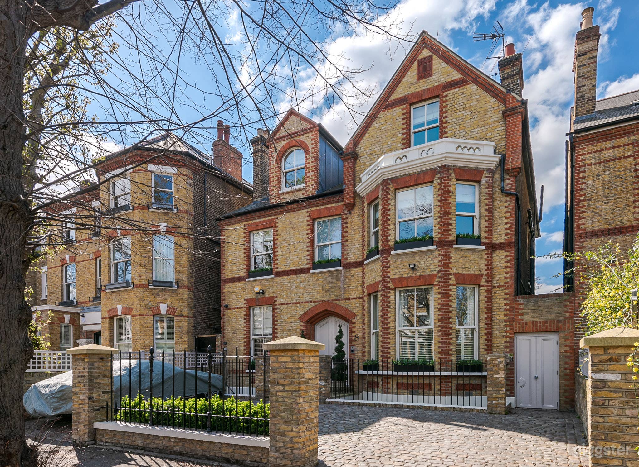Macaulay Road, Victorian Home with Bespoke Interiors Photo 1