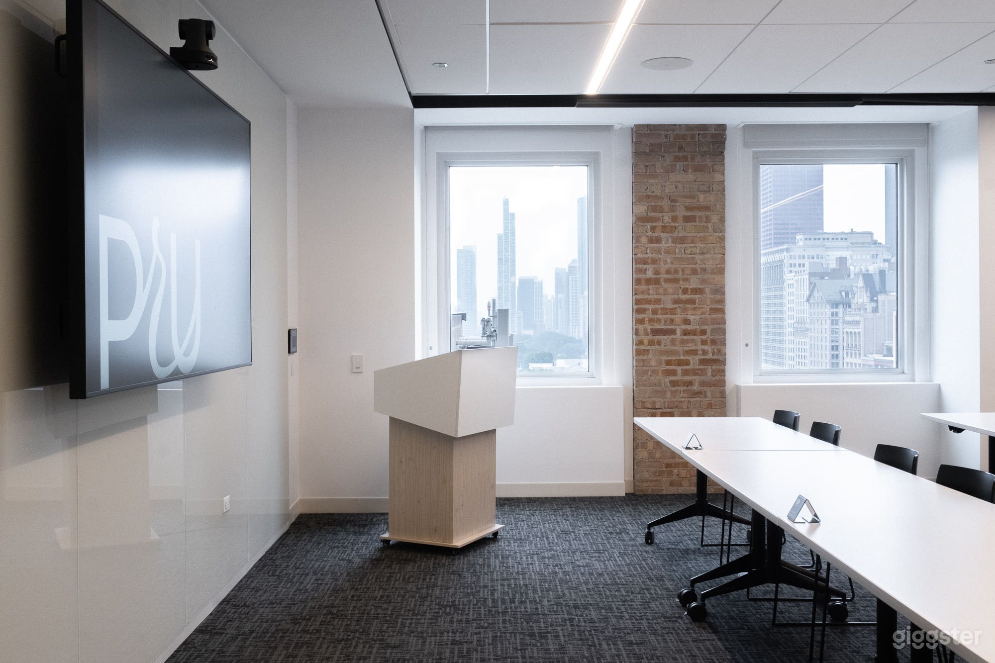 Versatile Meeting Spaces in the Loop Photo 2