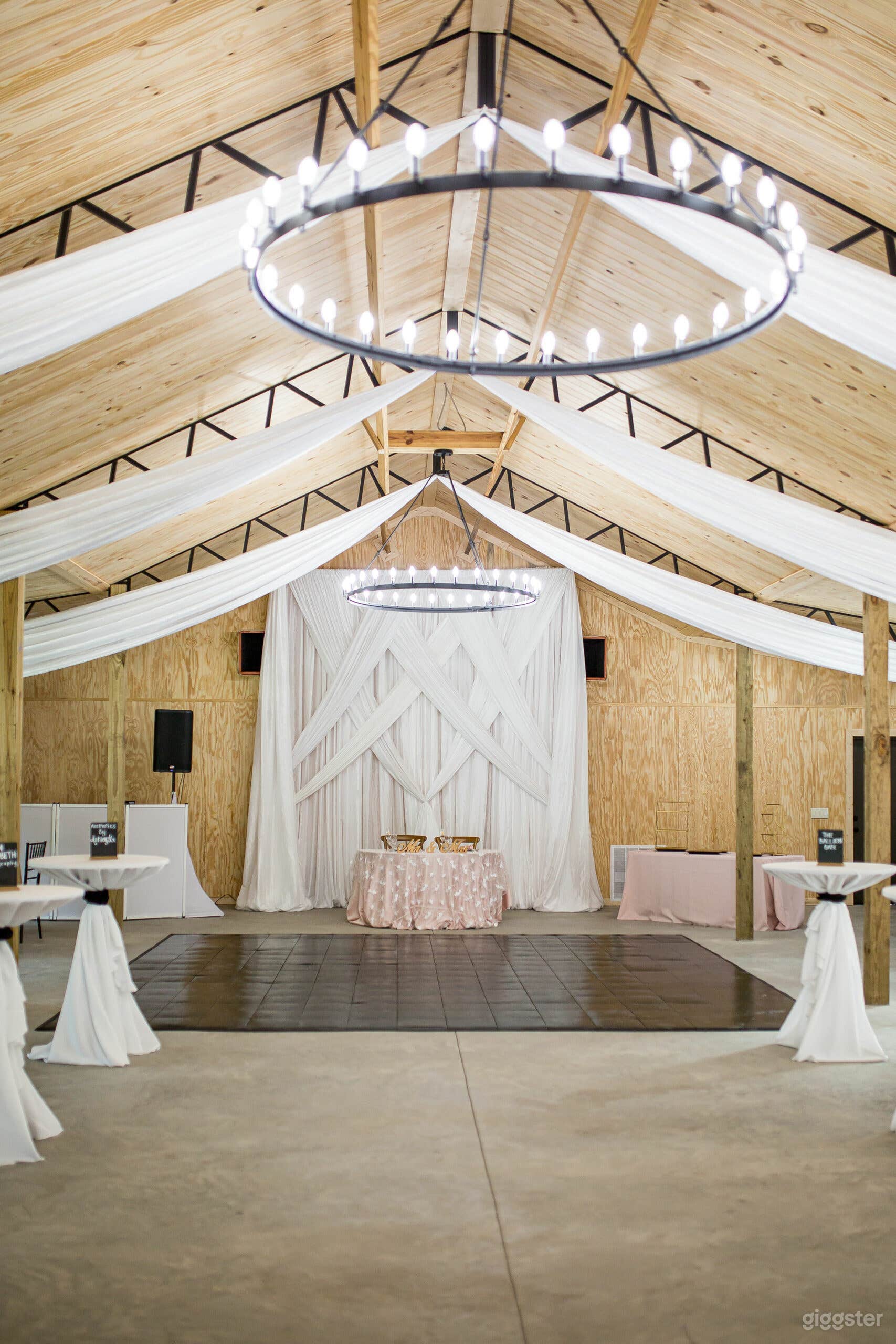 Exquisite Custom Pavilion Photo 3