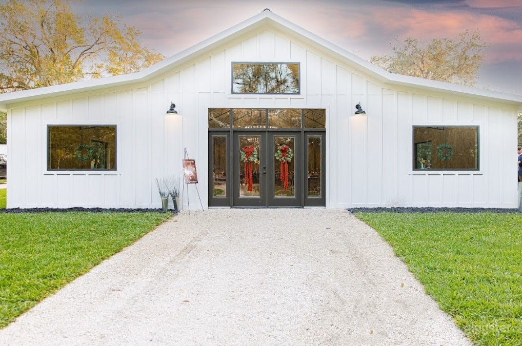 Exquisite Custom Pavilion Photo 2