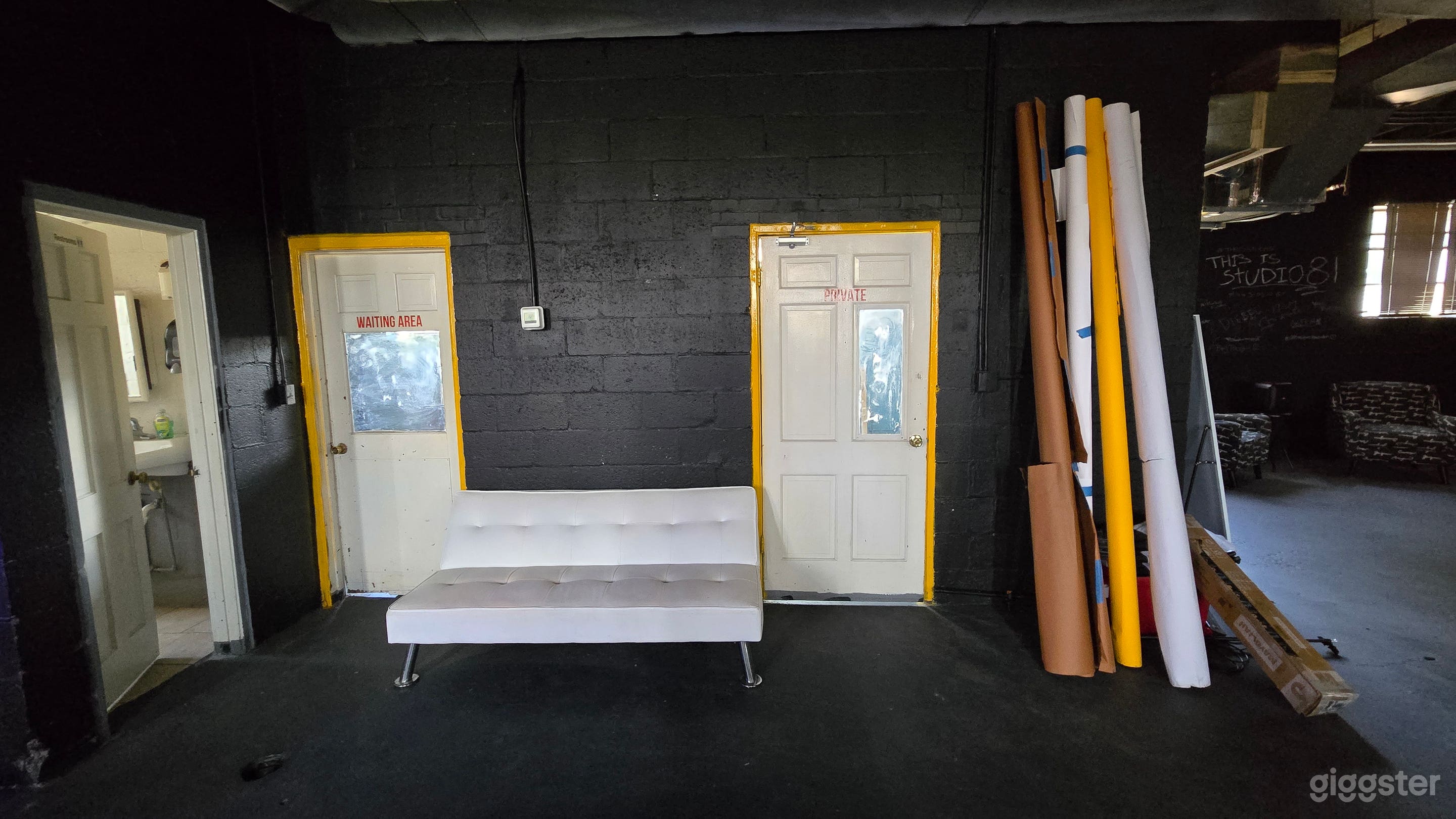 INDUSTRIAL LOOK OPEN SPACE PHOTOGRAPHY STUDIO Photo 4