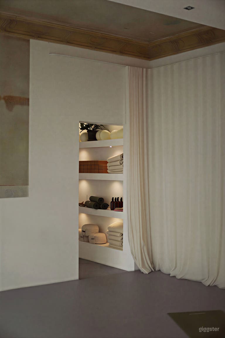  A Unique, Cozy & Beautiful Movement Studio 