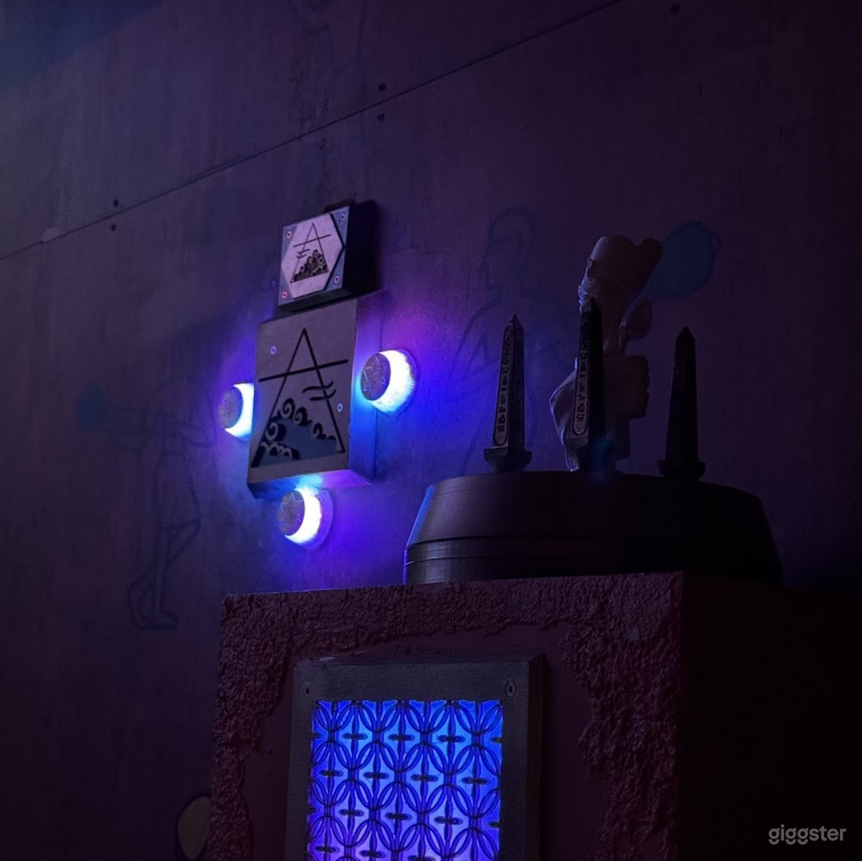 VR &amp; Escape Room Calgary Photo 2