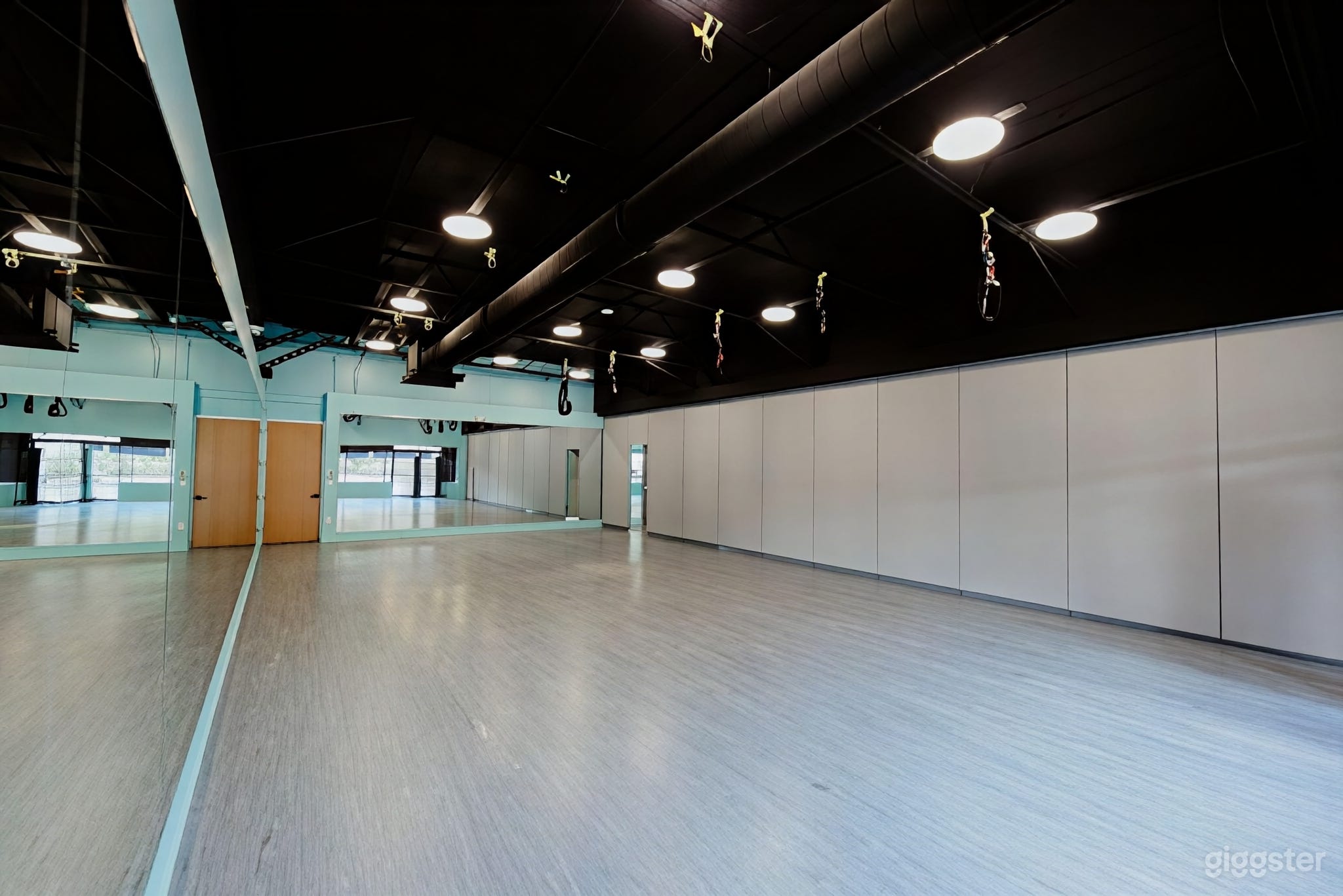 Studio 9 and 10 with partition opened Photo 3