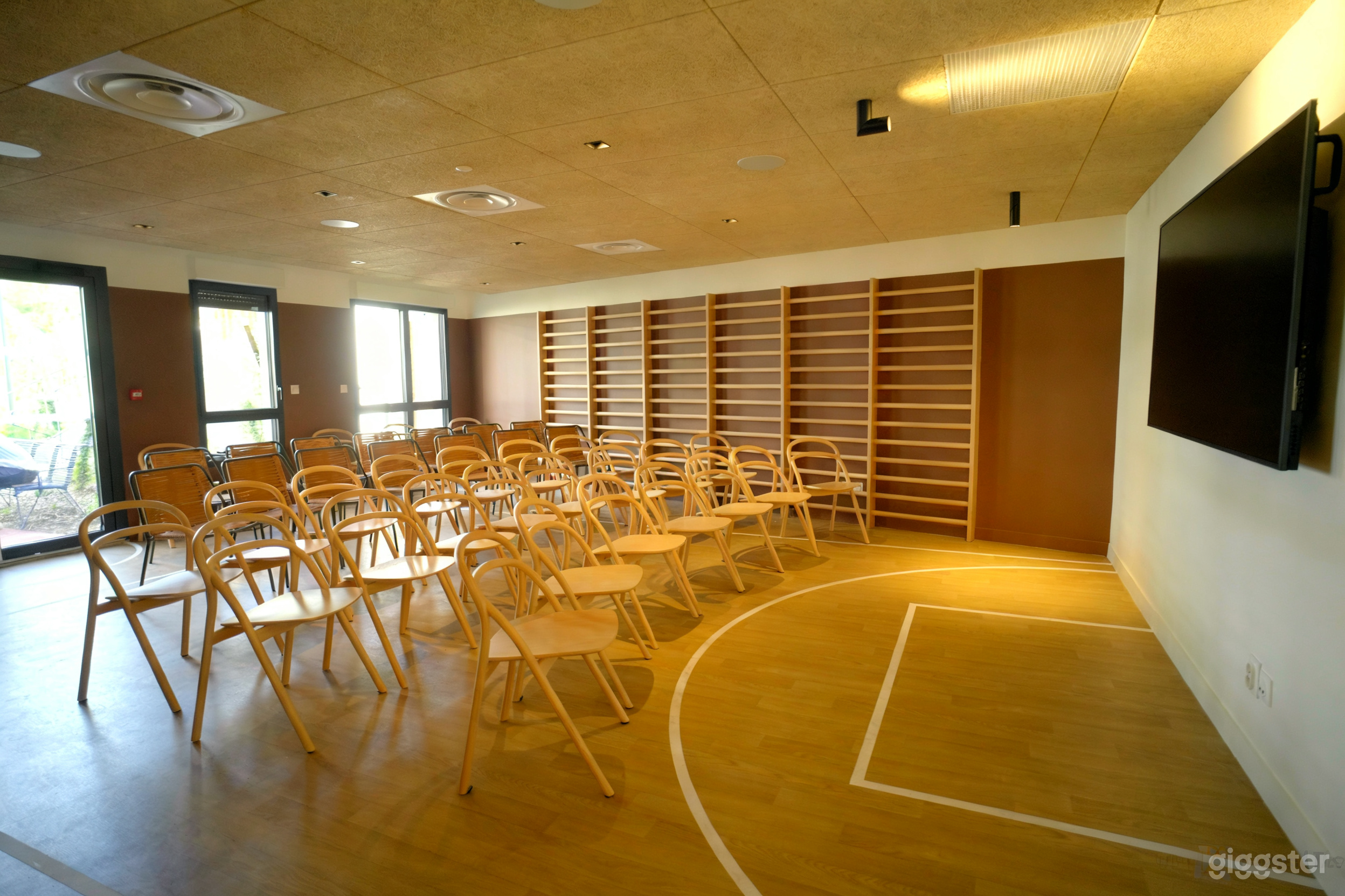 Photo de Espace Séminaire Moderne & Ateliers d’Équipe 1
