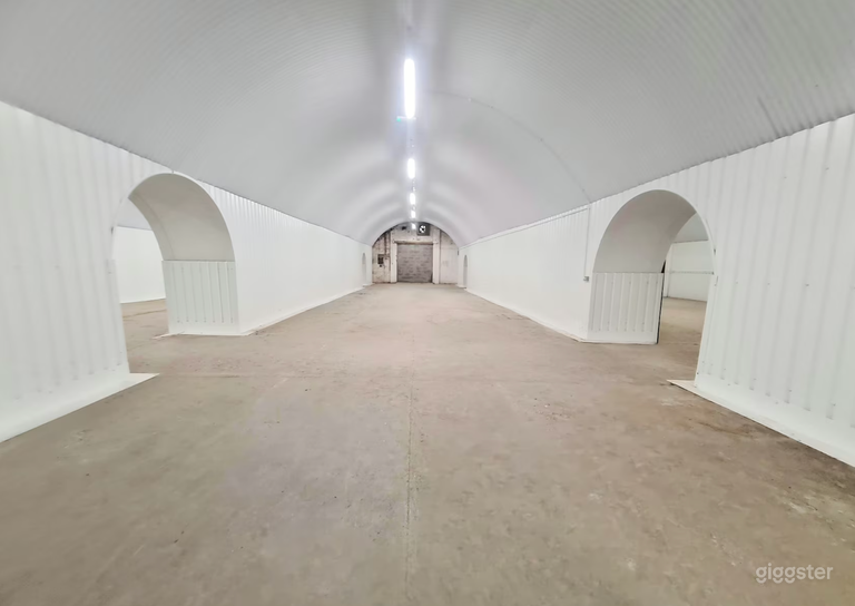  Lienzo en blanco en arco ferroviario (x3 arcos disponibles) 