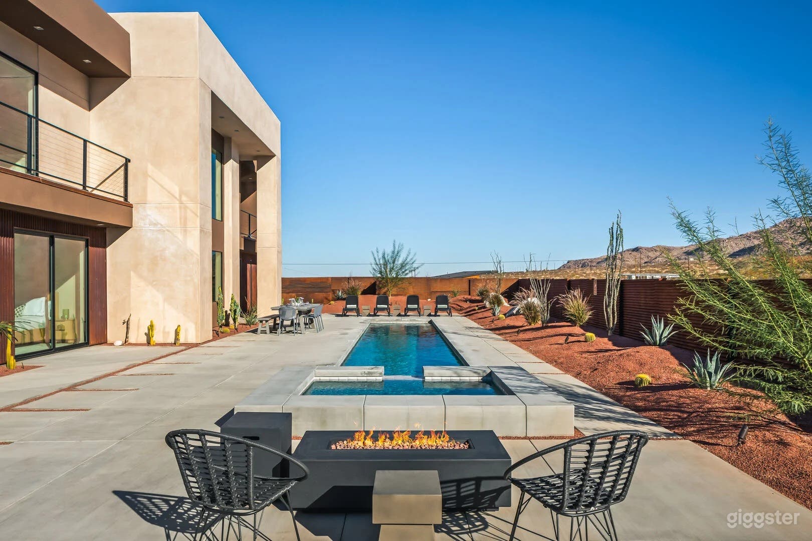 Suncrest Luxurious Outdoor Pool Photo 4