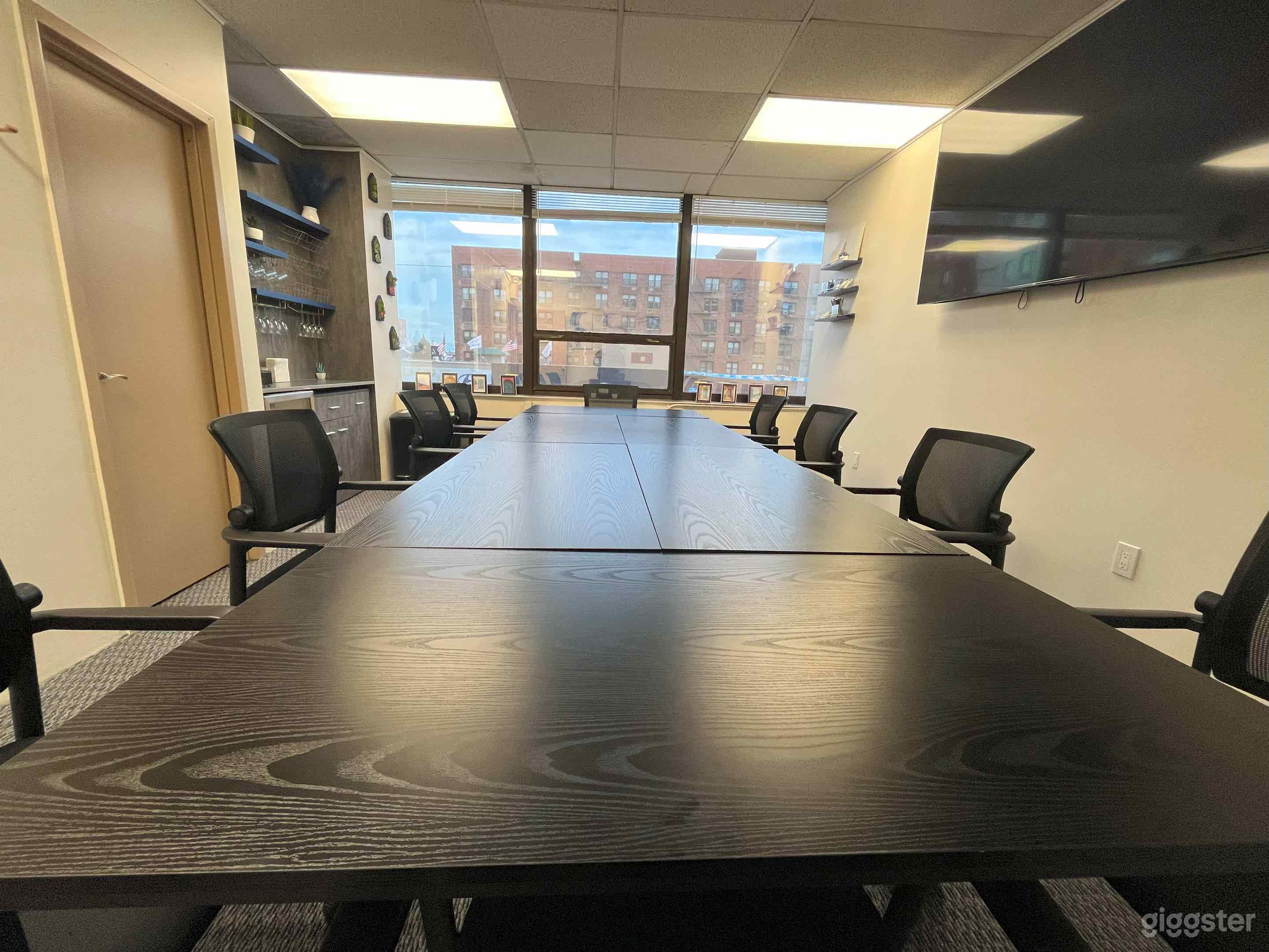 Flexible Professional Meeting Spaces Photo 4