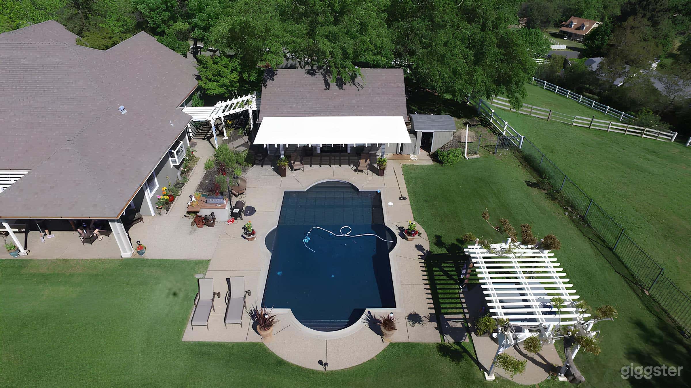 Phenomenal Pool House Suite with Amazing Views Photo 3