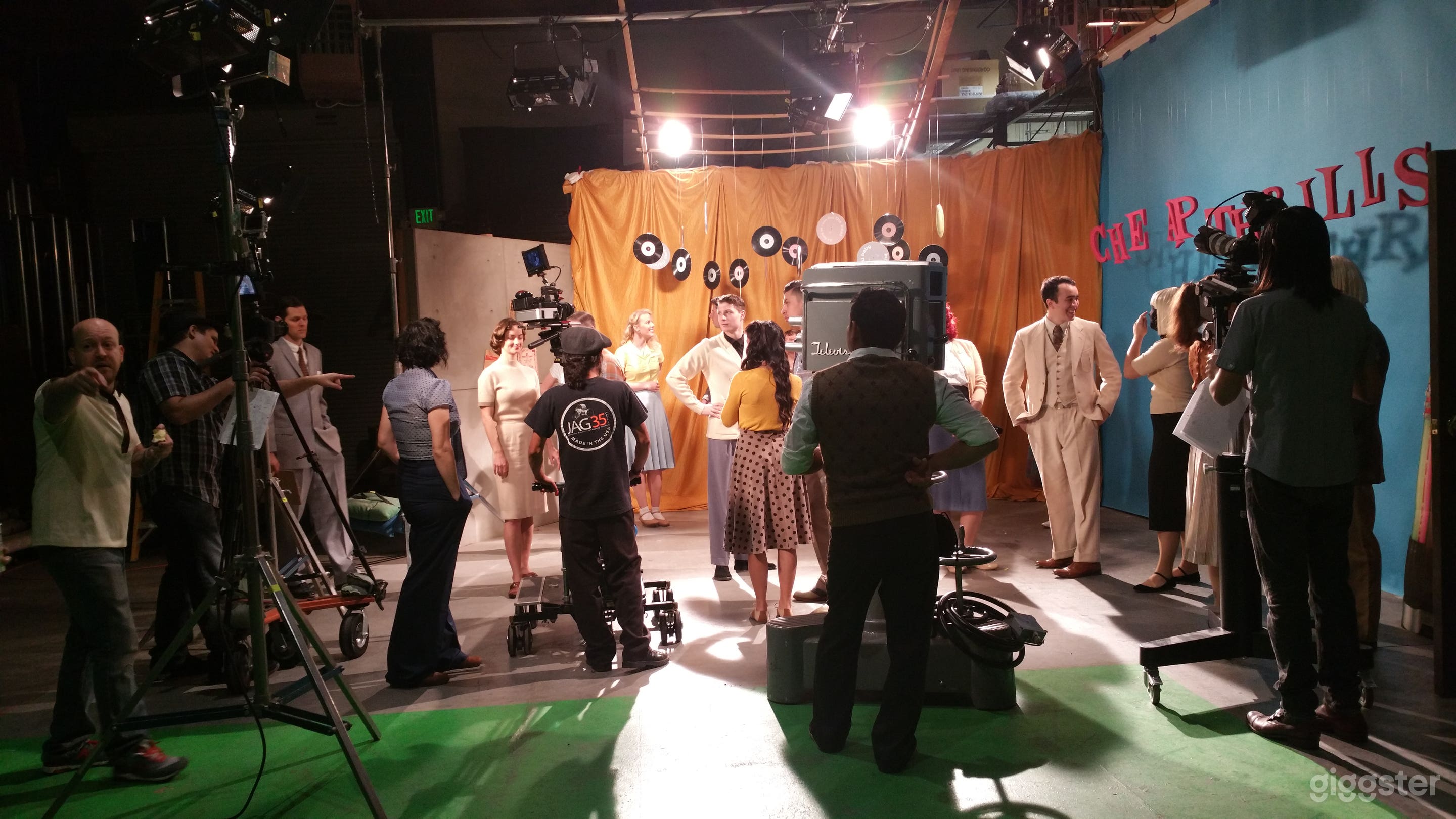 Secluded NoHo Arts District Film Stage GreenScreen Photo 1