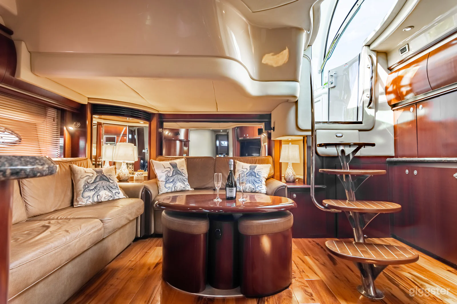 PROSPERITY | SEA RAY SUNDANCER 54' YACHT Photo 4