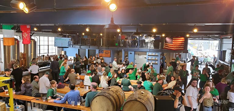  The General’s Quarters – Rustic Elevated Loft Overlooking the Brewery 