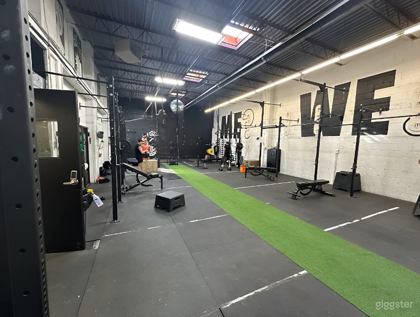 1200 Sq Ft, Fully Equipped Gym Photo 1