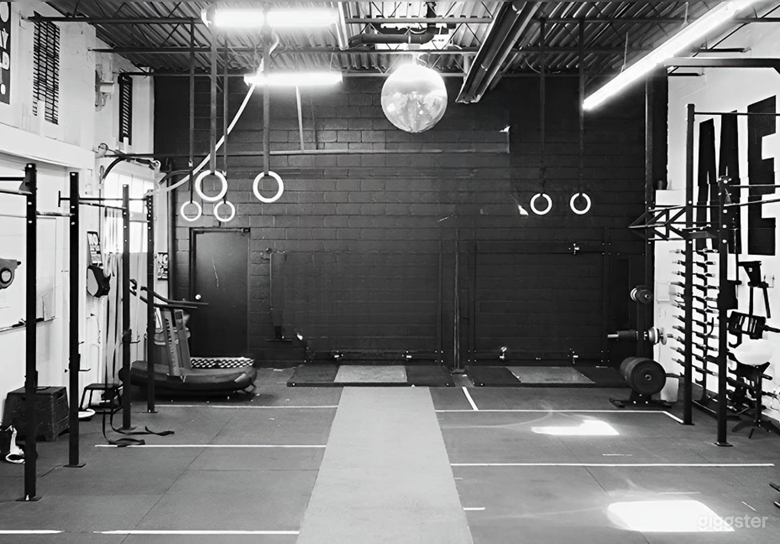 1200 Sq Ft, Fully Equipped Gym Photo 4