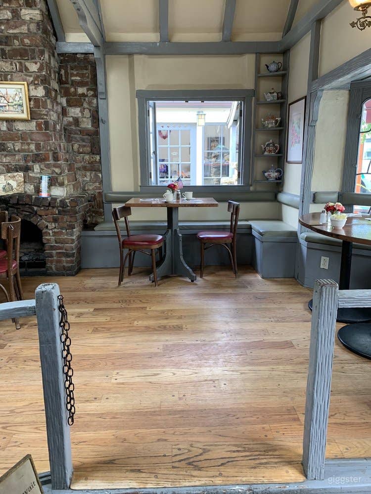 Vintage Restaurant in a 1927 Cottage Photo 2