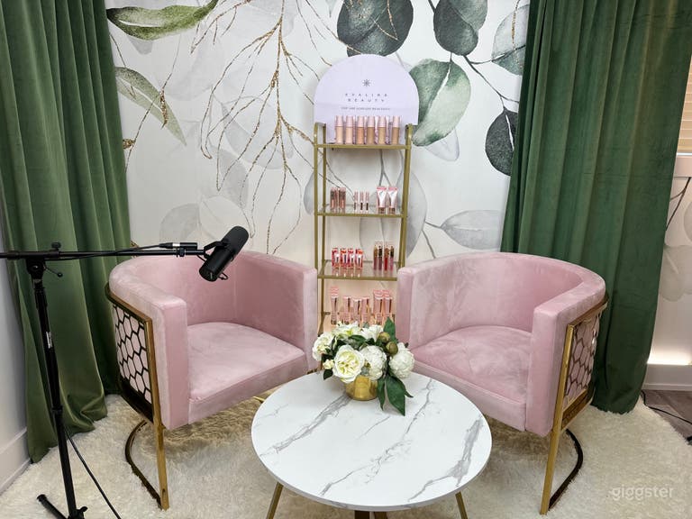  Beautiful Podcast Studio available for rent 