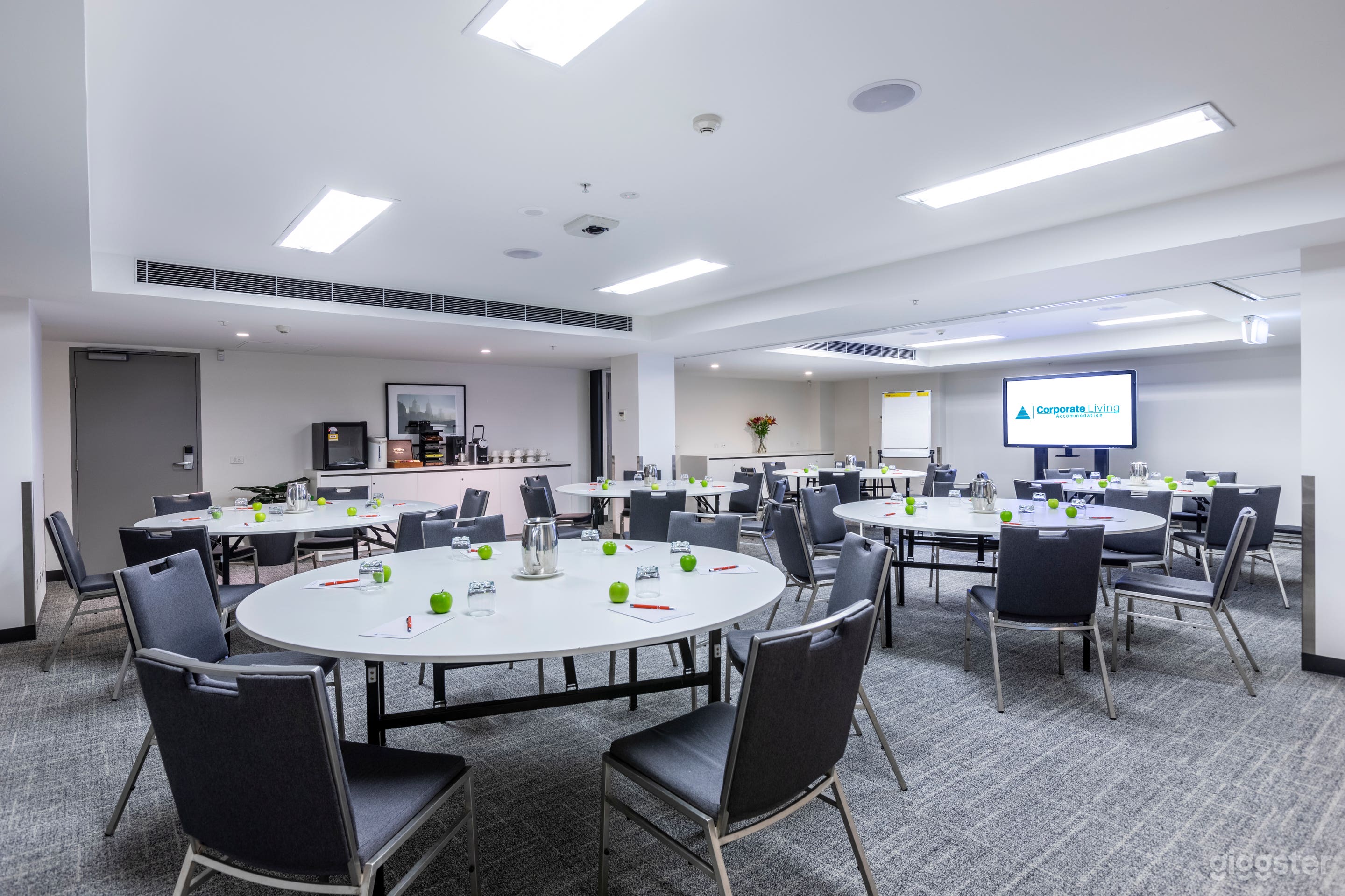 Corporate Living Accommodation Abbotsford’s conference room is an ideal space for training, presentations, seminars, product launches, press and media briefings and annual general meetings. It is space made out of a combination of two rooms - Victoria and 