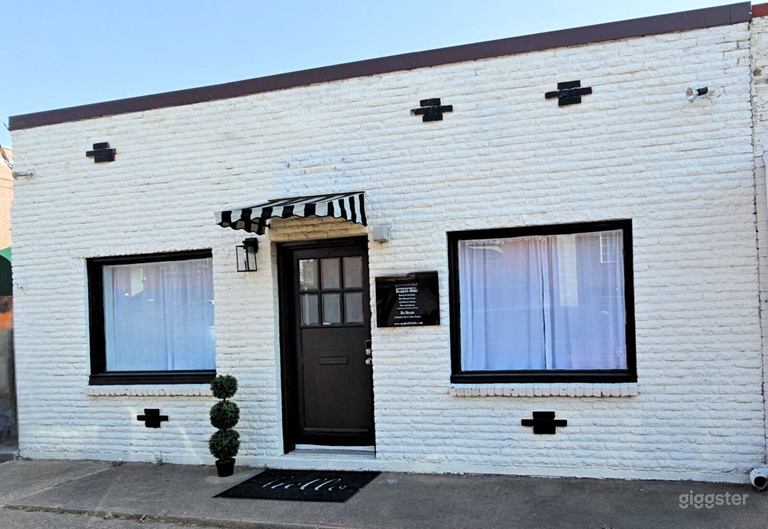  Estudio asequible con luz natural en el centro de Carrollton 