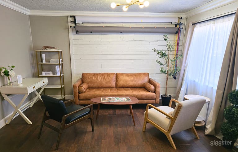  Estudio asequible con luz natural en el centro de Carrollton 