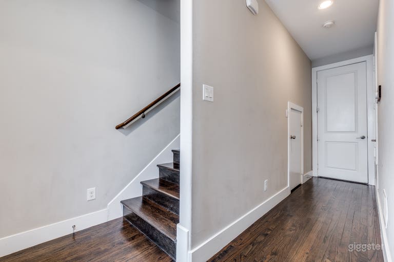  Skyline view of Downtown Dallas 3 story home! 