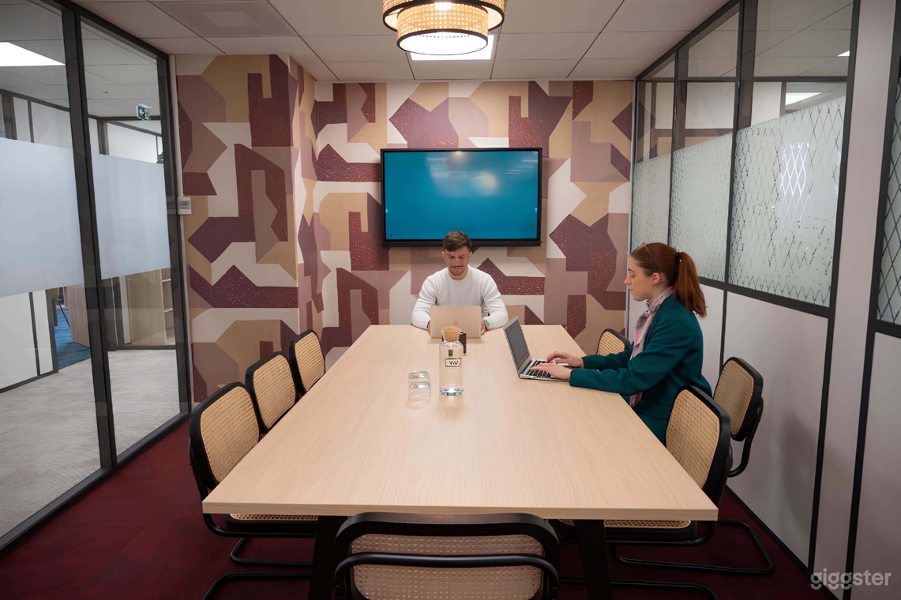 Photo de Salle de réunion équipée pour 8 personnes 2